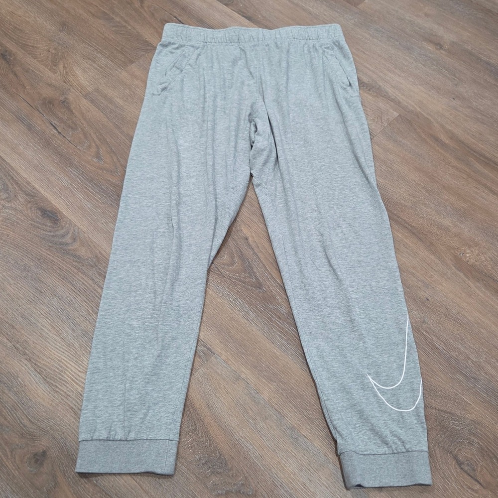Nike Dri-FIT Mens Medium Gray Jogger Sweatpants Large Swoosh Logo RN56323
